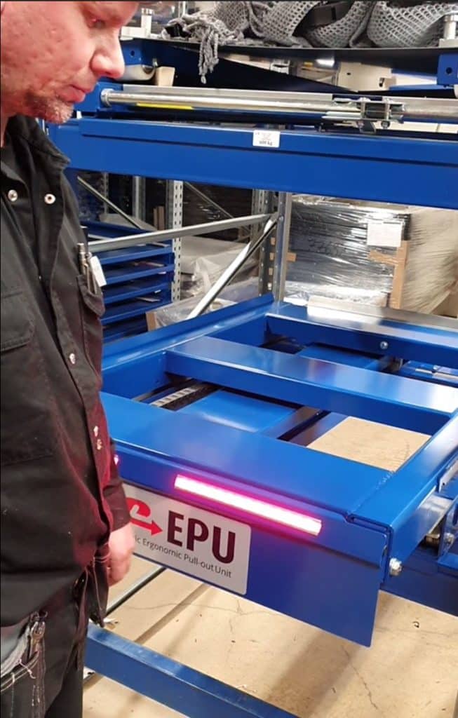 E epu demo pakorningsskydd moment 653x1024 1 E-epu, ergonomic electric pull-out unit 1000kg, 95% utdragskapacitet,framlastad - bild 4