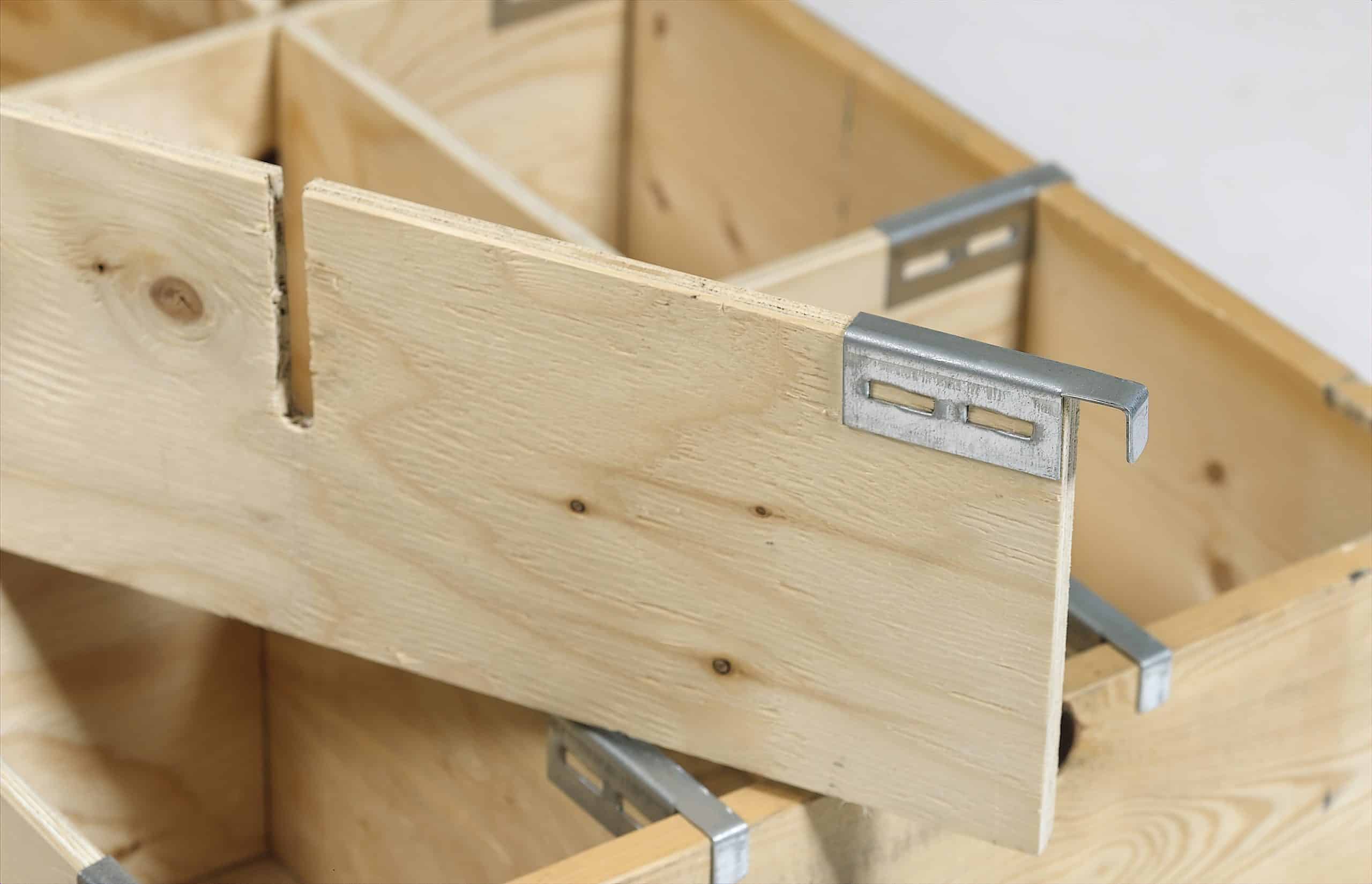 Shelf frame of wood & dividers gives 8 compartments - image 2